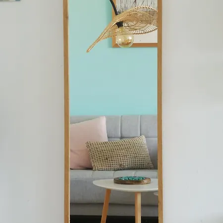 In Flip Flops Apartman