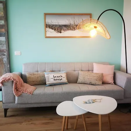 In Flip Flops Apartman Savona